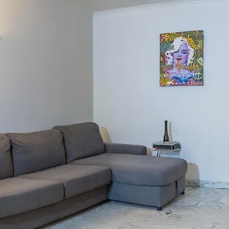O Fleurie 11 Apartment